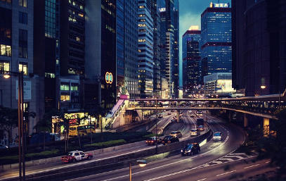 Cars and Life, a Harmonious Coexistence of Warmth and Responsibility